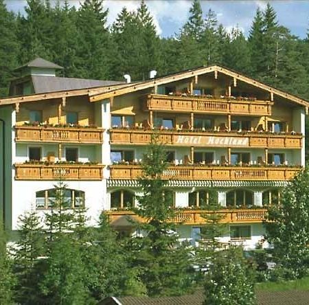 Hotel Hochland ลอยทัช ภายนอก รูปภาพ