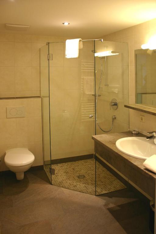 Hotel Hochland ลอยทัช ภายนอก รูปภาพ